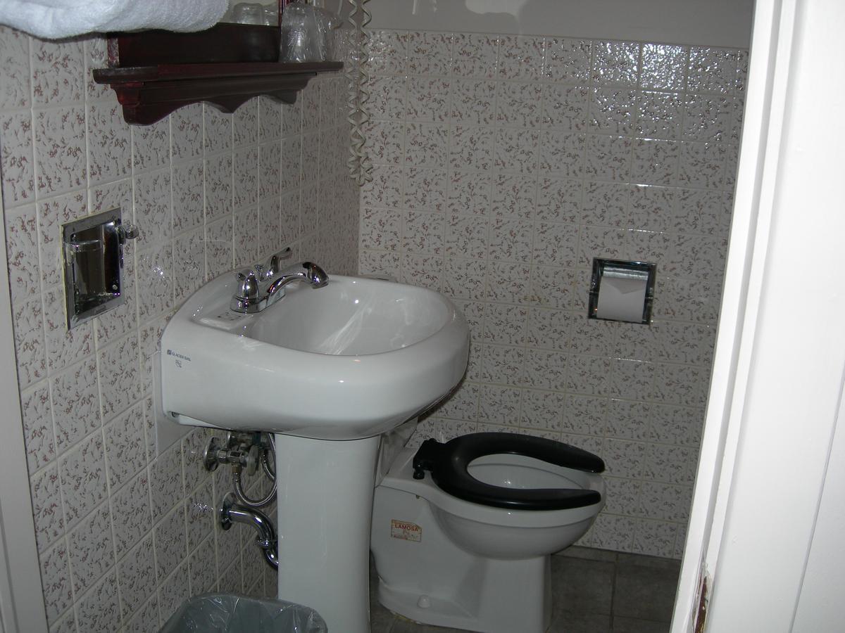 Woburn Hotel Motel Arnold מראה חיצוני תמונה